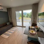 Διαμέρισμα Stunning Woerthersee 16 *