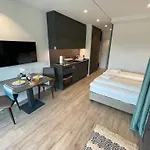 Stunning Woerthersee 16 * Sekull